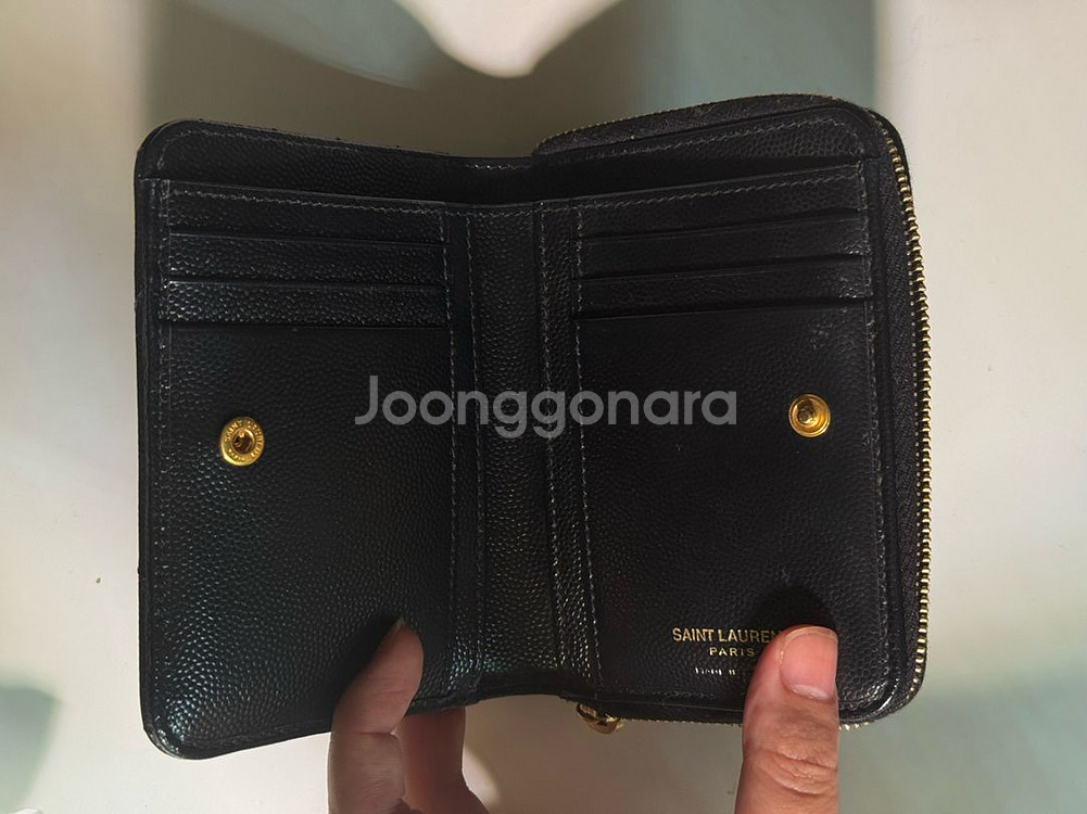 생로랑 캐비어 반지갑 금장--1