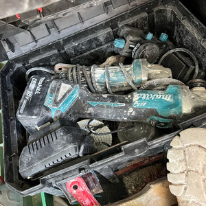 마끼다 5인치 무선 배터리 포함