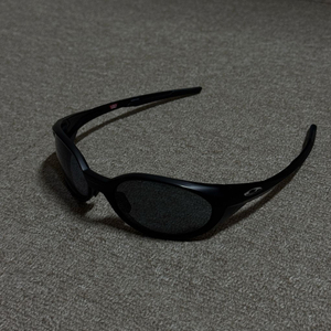 오클리 아이자켓 리덕스 블랙