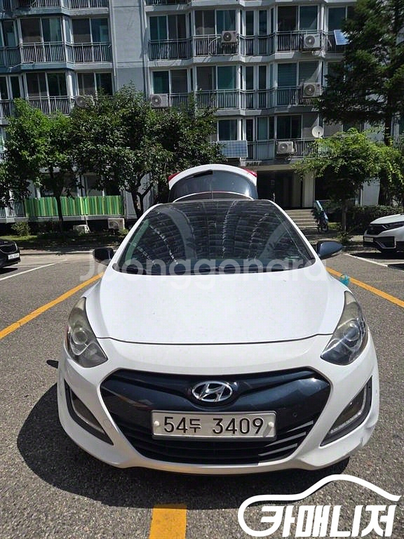 [현대]뉴 i30 1.6 VGT 익스트림 (5인승) #--3