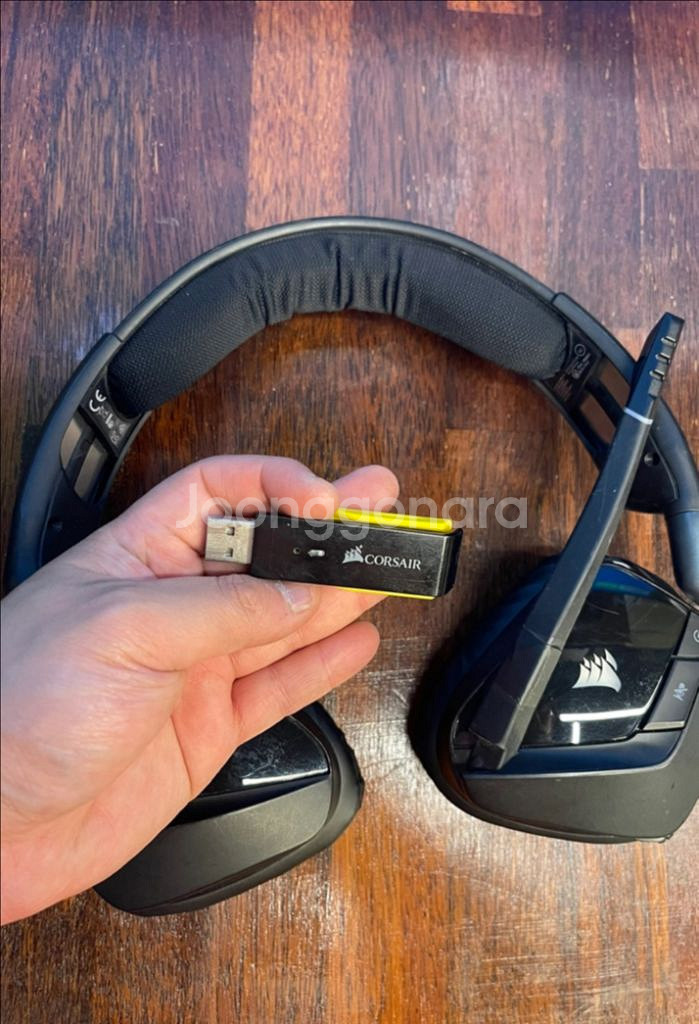 CORSAIR VOID RGB ELITE WIRELES--5