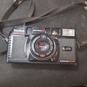코니카 c35 mfd auto focus 필름카메라