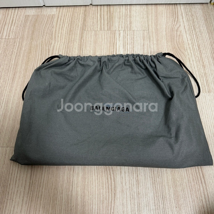 발렌시아가 클러치--1