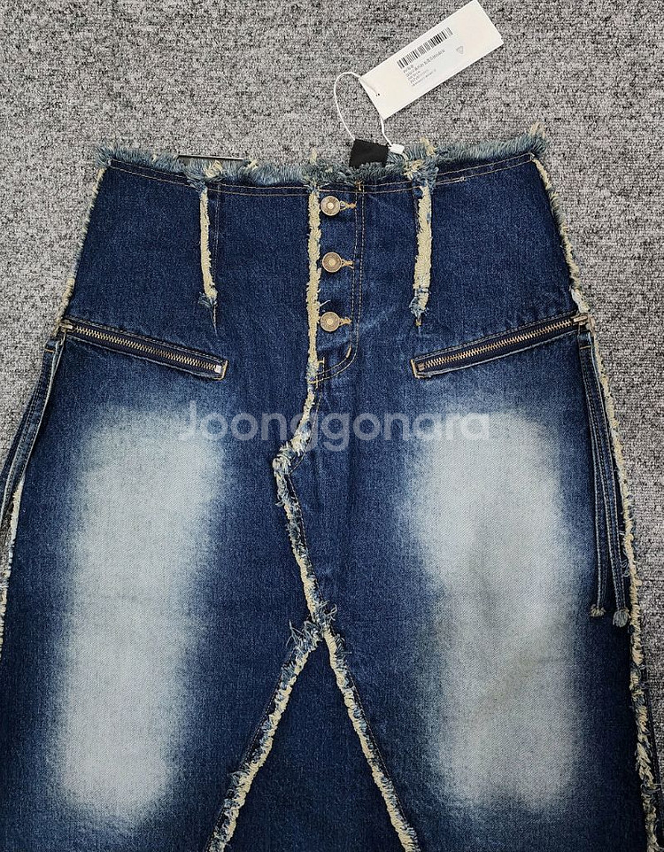 스타일난다 3CE 프레이워싱절개 프린지 데님 롱스커트--2