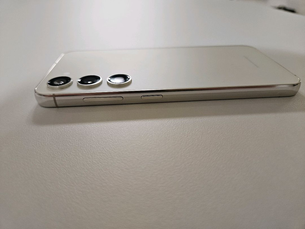 갤럭시S23 SS급 선물용 휴대폰 팔아요--4