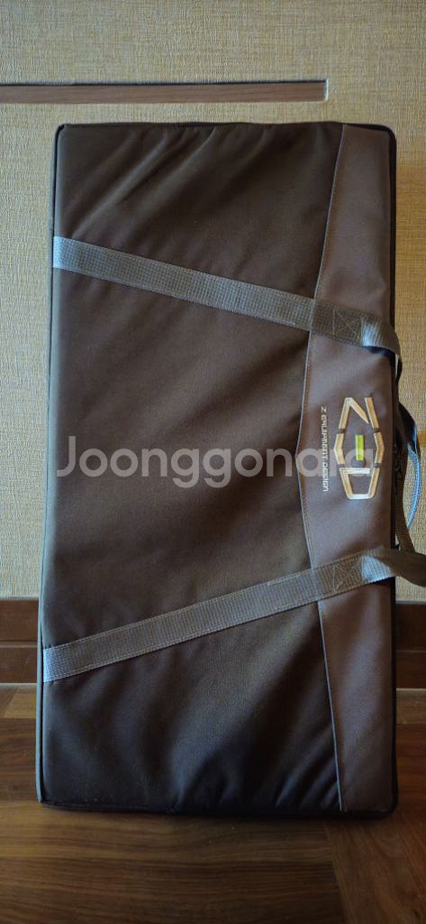 (미사용) 3폴딩 슬림 캠핑 테이블--2