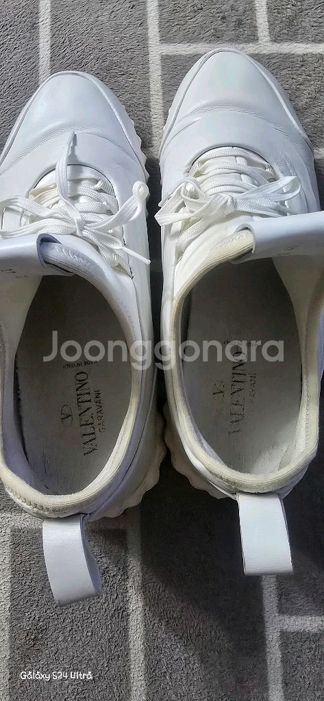 발렌티노 정품 운동화 입니다--4
