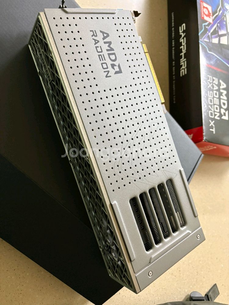 (평택)사파이어 니트로+ 9070 xt 판매--1