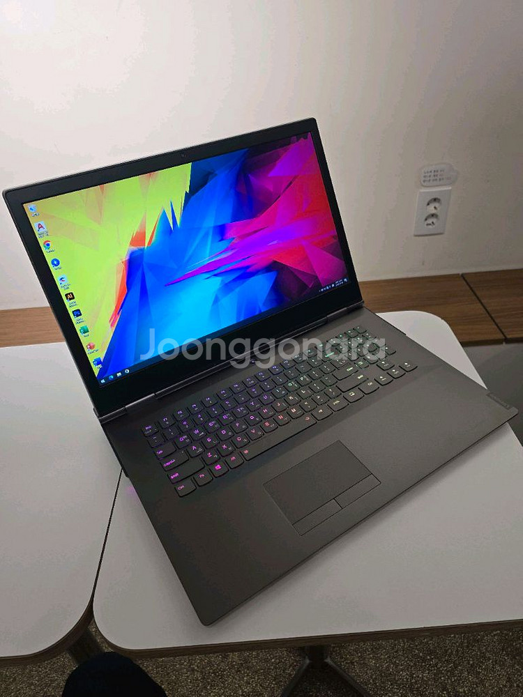 17인치 RTX 2070 게이밍 노트북 팝니다.--5