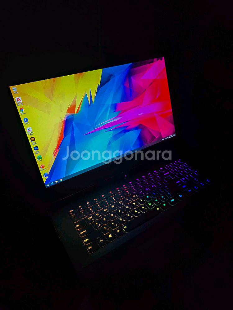 17인치 RTX 2070 게이밍 노트북 팝니다.--2