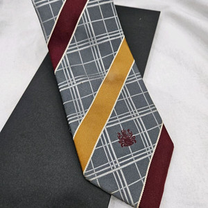 아쿠아스큐텀 넥타이