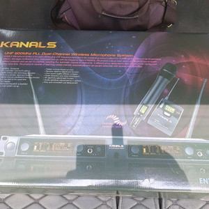 BK-3002 무선마이크 2체널 최고급제품 핸드 핸드