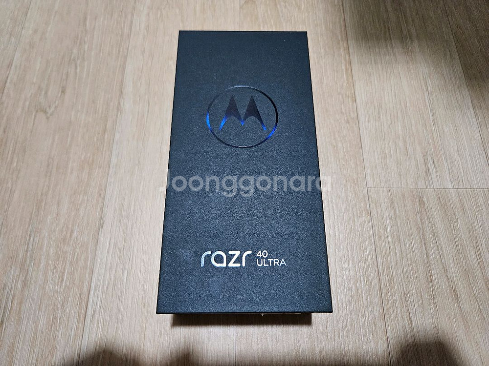 모토로라 레이저40 울트라 256GB 마젠타레드 미개봉--0