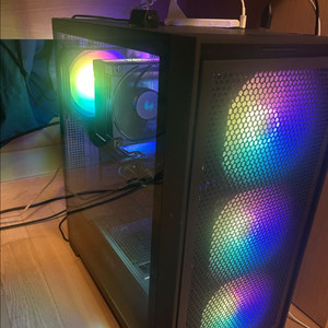9600x,5070 거의 새 컴퓨터 판매합니
