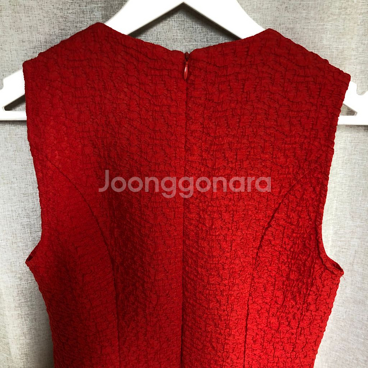 ZARA 레드 크레이프 텍스처 민소매 원피스 (M)--4