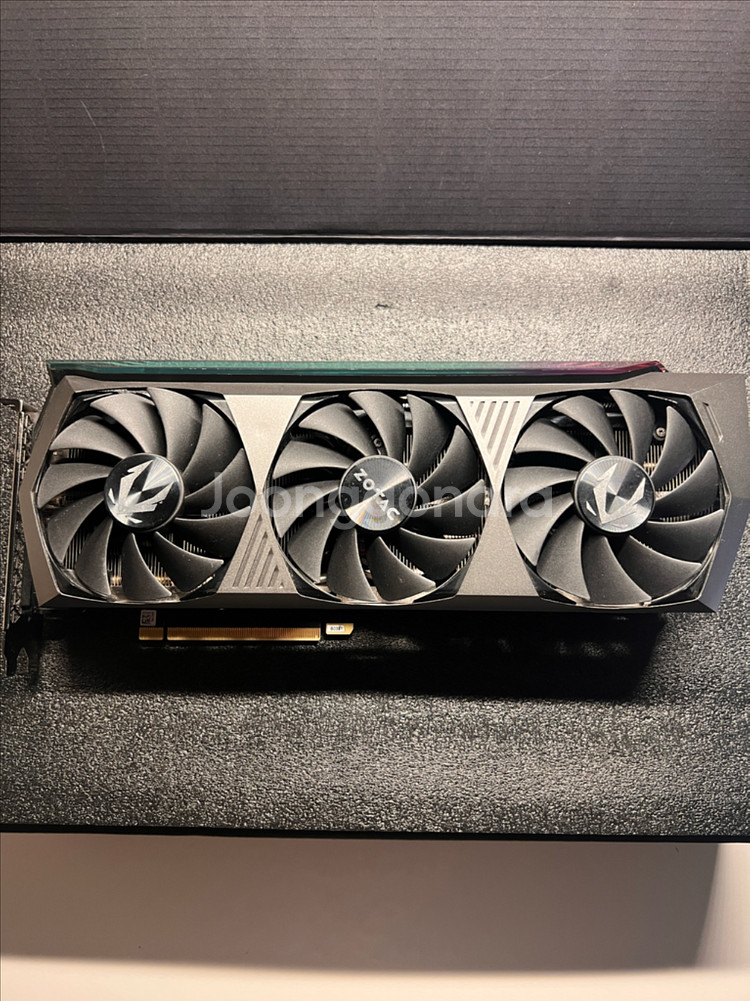 ZOTAC RTX 3080 AMP Holoblack--2
