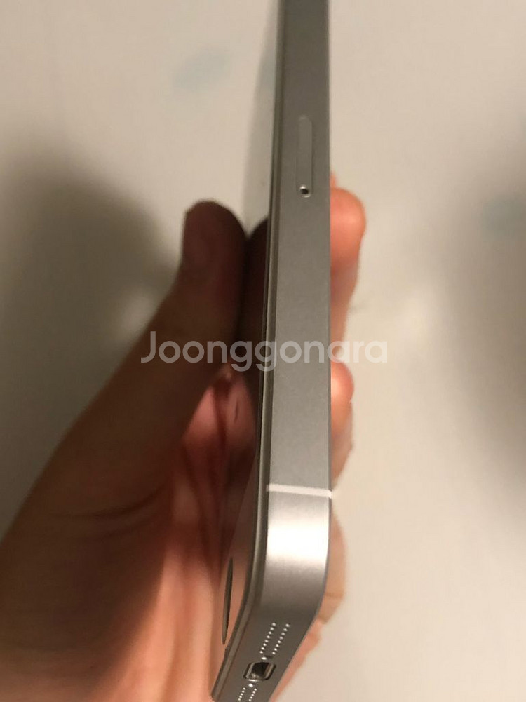 아이폰 se1 실버 128기가 북미판무음 배터리 100--4