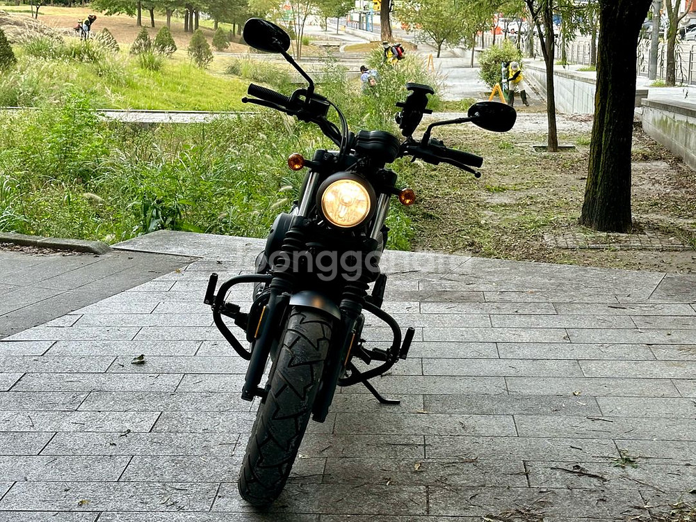 신차급 풀옵션 아퀼라300 저렴하게 판매합니다--3