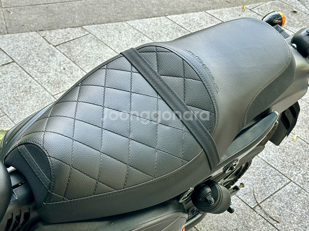 신차급 풀옵션 아퀼라300 저렴하게 판매합니다--5