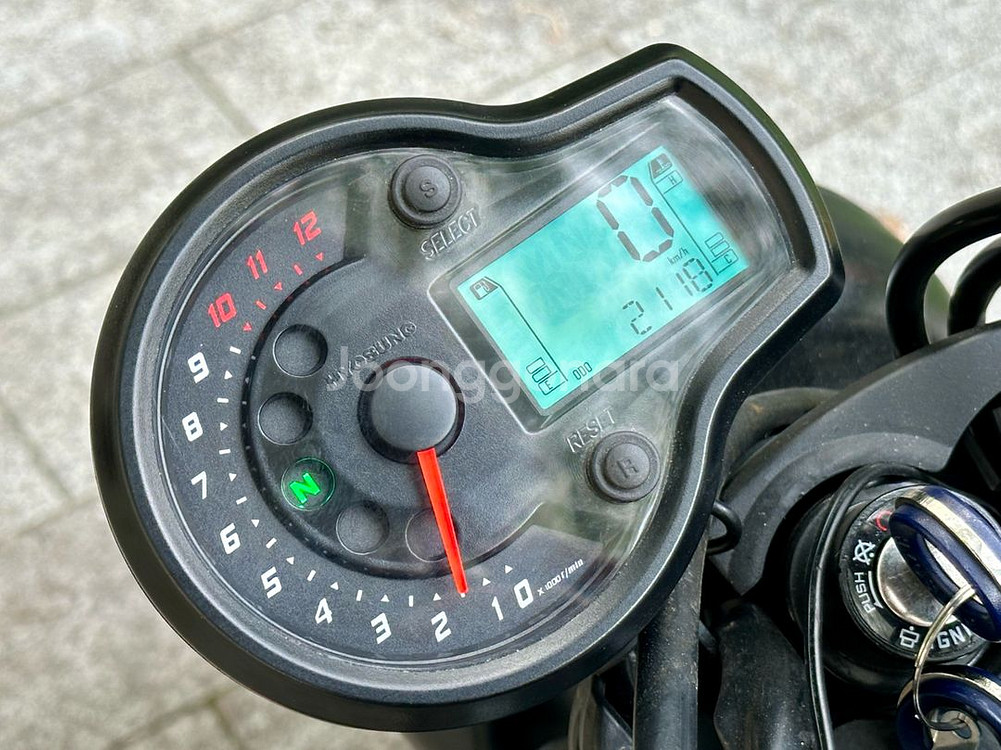 신차급 풀옵션 아퀼라300 저렴하게 판매합니다--7