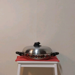 (중고)휘슬러 전골냄비 팝니다.(28cm)