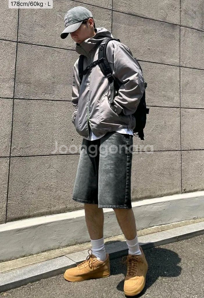 공용) 트릴리온 워싱 데님 흑청 버뮤다 하프팬츠 (L--2