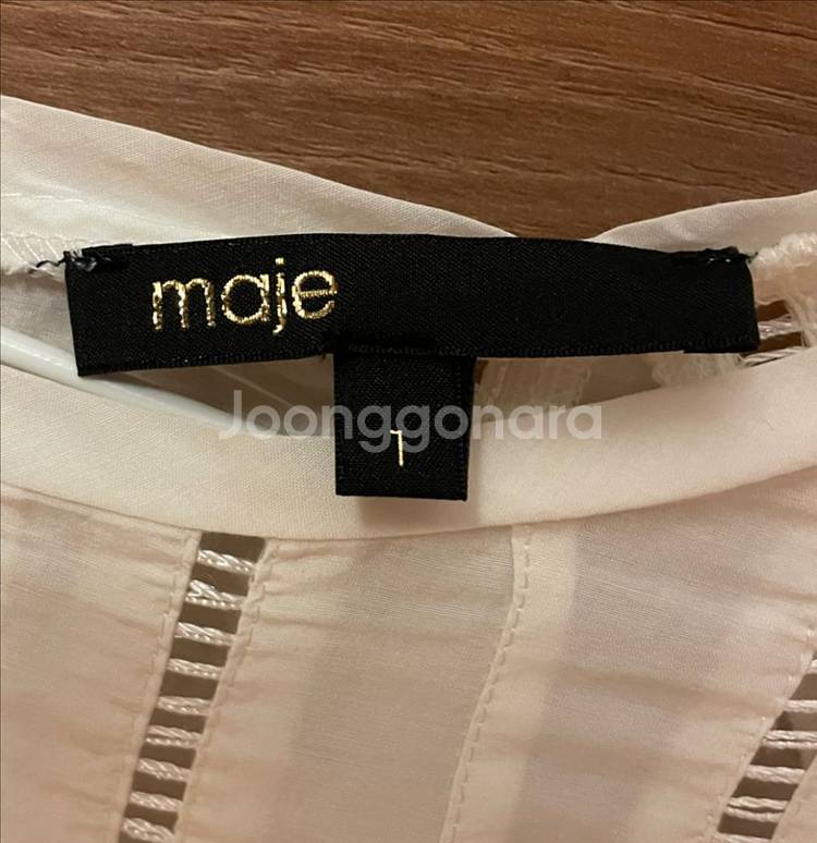 마쥬(Maje) 화이트 블라우스 1사이즈--1