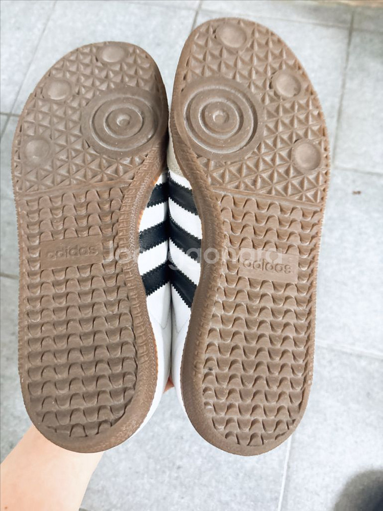 아디다스 삼바비건 화이트블랙225--3