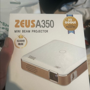 제우스 미니 빔 프로젝터(ZEUSA350)