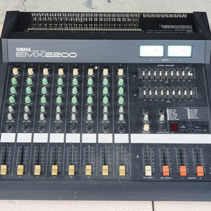 야마하 YAMAHA EMX-2200 파워드믹서