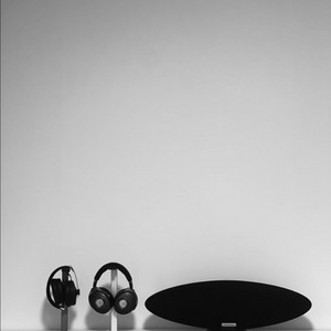 B&W Zeppelin