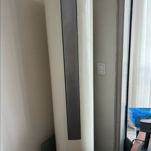 삼성 스탠드 에어컨 (실외기실외기 + 거치대 포함)