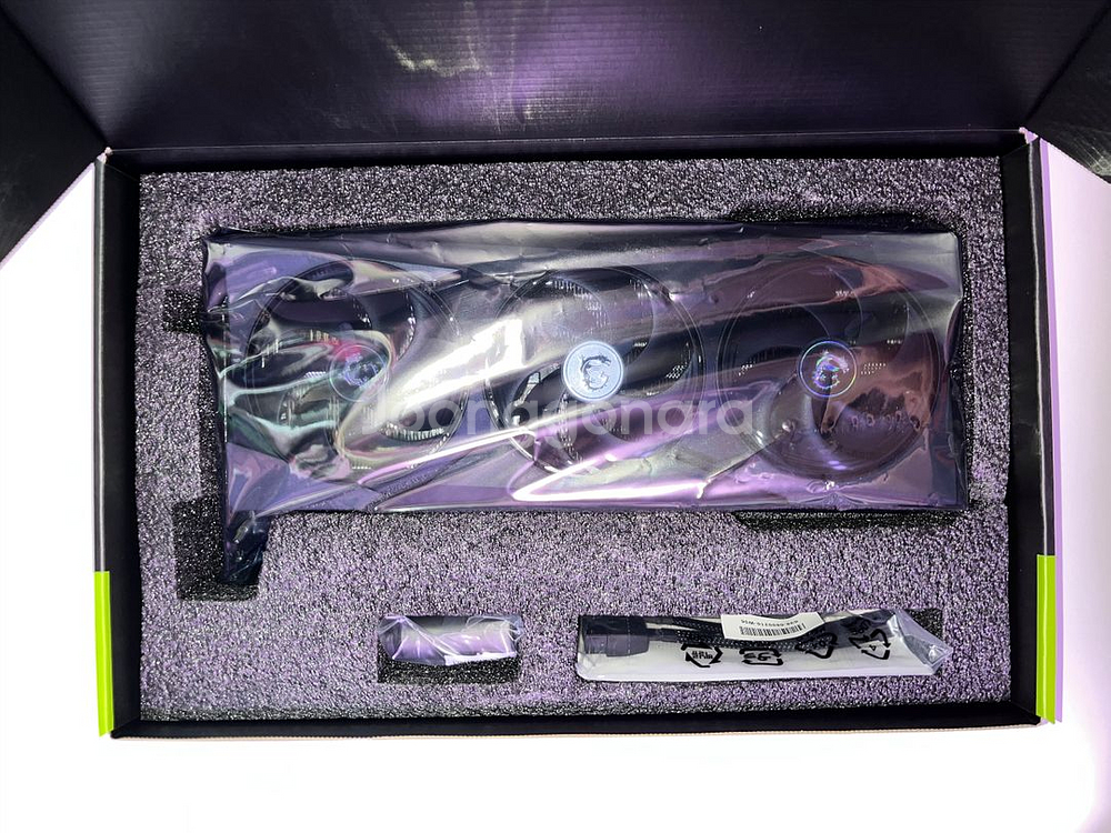 (내고문의)msi 지포스 rtx 5070 게이밍 트리오--1