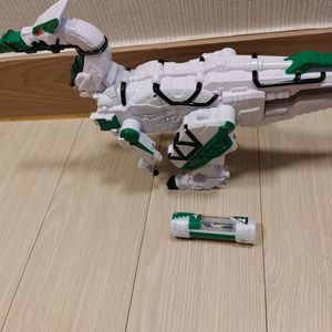 파라사이저. 작토르. 붐바키. 안키돈