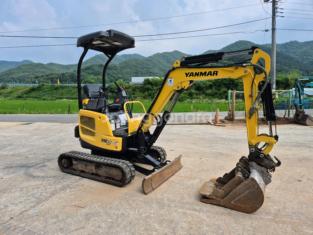 동종년식 저렴한 중고굴삭기 2021년 얀마 ViO17--6