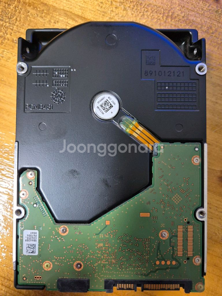 웨스턴 디지털 18tb hdd(oem) 중고 팝니다--1
