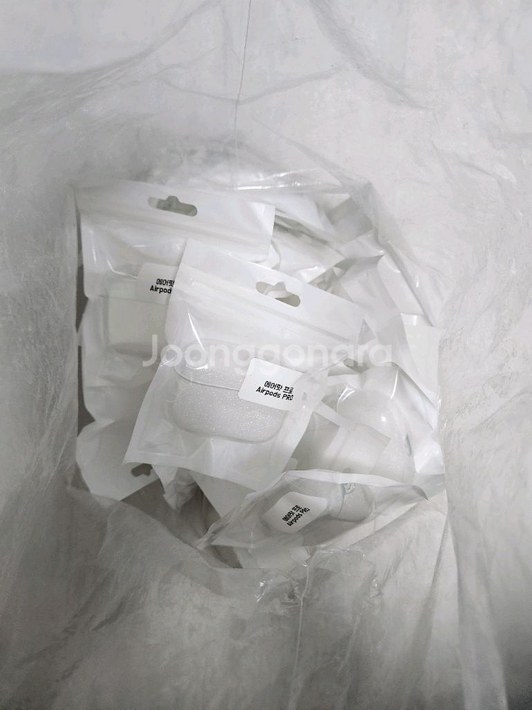 에어팟 프로 케이스 새제품--1