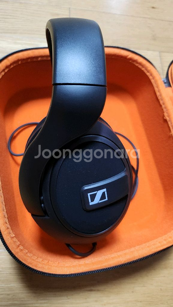 젠하이저 HD569 밀페형 헤드폰하드탑케이스포함--1