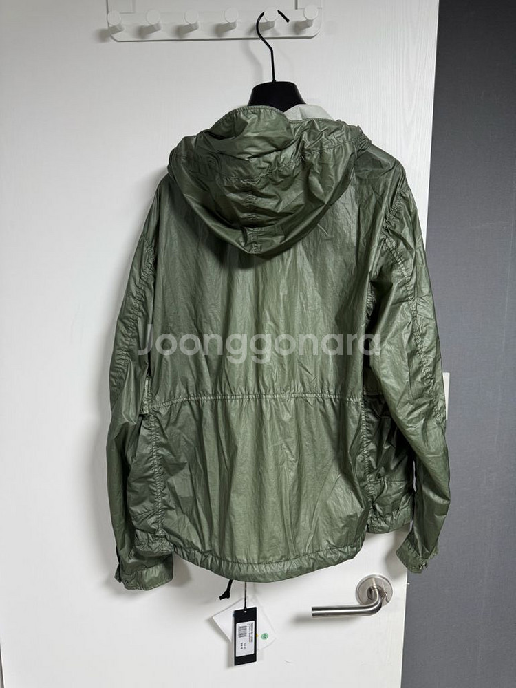 cp컴퍼니 24ss cs ll 후드바람막이 M사이즈--5