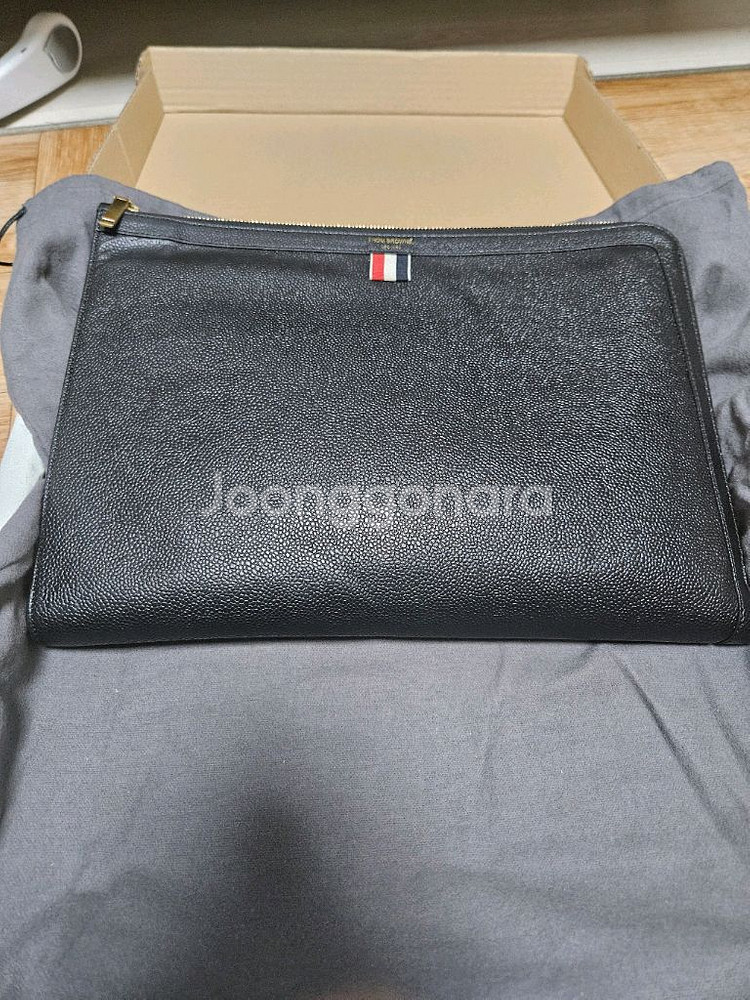 톰브라운 도큐먼트 폴리오 클러치백--0