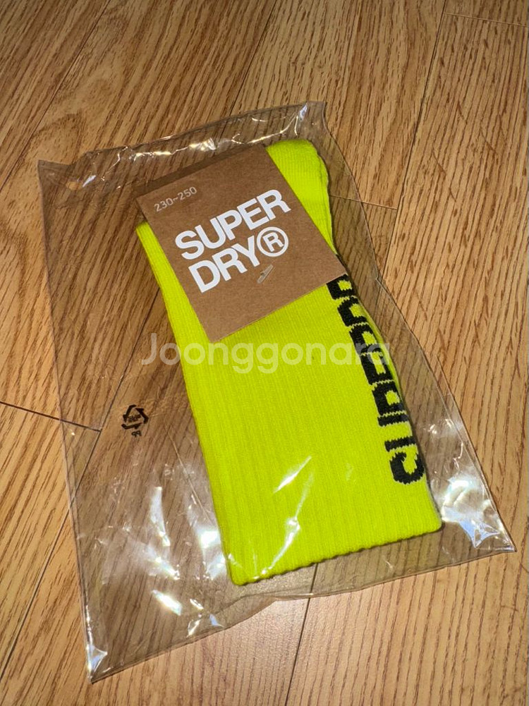 superdry 슈퍼드라이 형광양말 미개봉--0