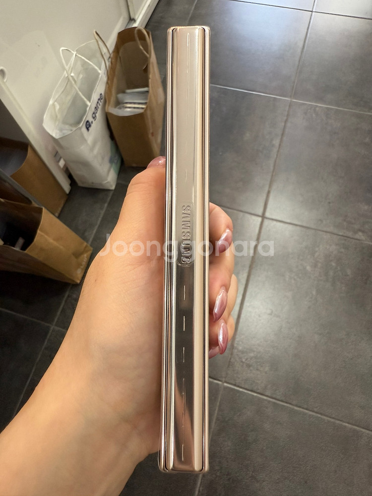 갤럭시Z폴드4 256GB 베이지/ Y947--5