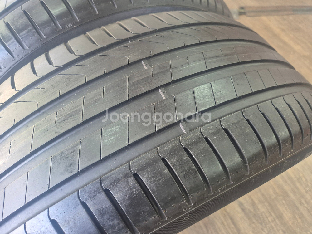 피렐리 신투라토 P7 255 45 19/2554519--2