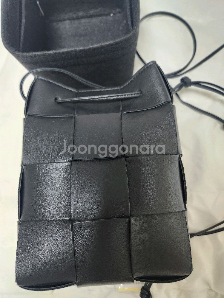 보테가베네타 카세트 버킷백 스몰 블랙--4