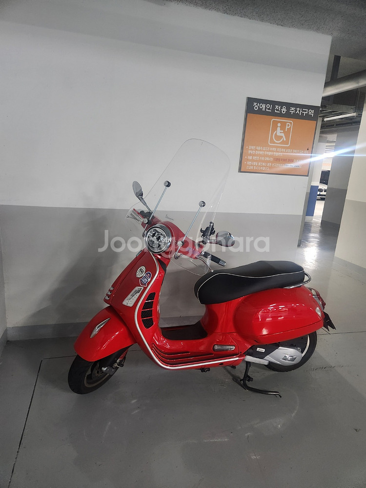 베스파GTS125--3
