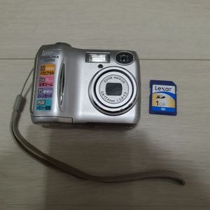 니콘 쿨픽스 3200 디카