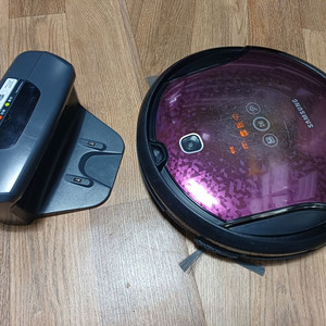 삼성 SR10F71UA 로봇청소기 리모콘포함 - 1