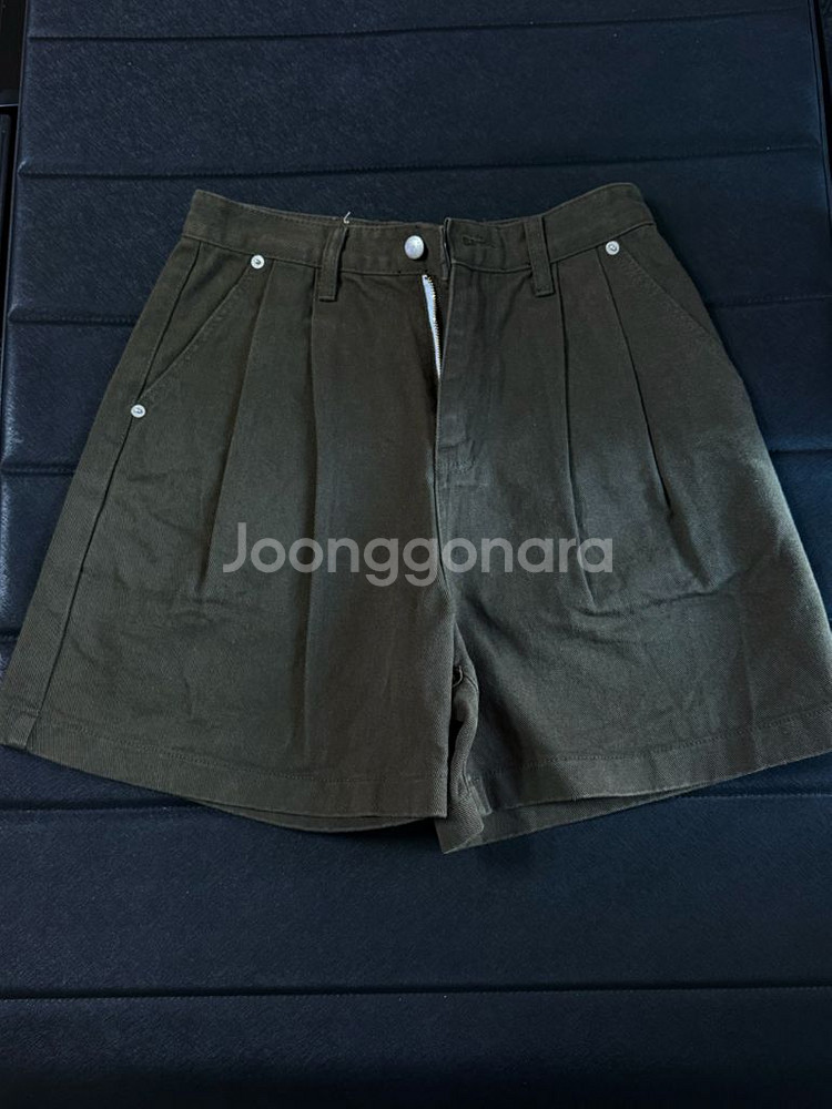 어텀 폴 핀턱 쇼츠 반바지--1