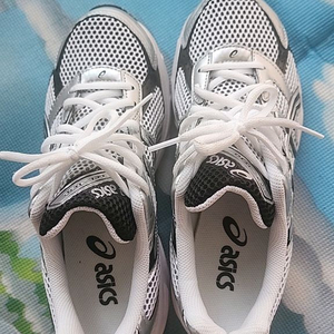 아식스 런닝화 255