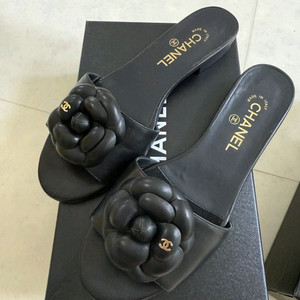 샤넬 까멜리아 슬리퍼 250(가격내림)